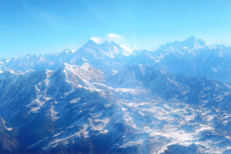 "Luftangriff" auf den Everest (zu Fuß wird das nix mehr)
